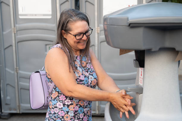 Best Luxury portable toilet rental  in Centrevle, IL